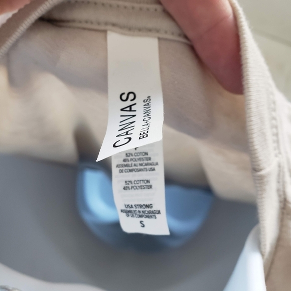 Bella Canvas Small Beige Short Sleeve Graphic Tee Merry Christmas T-shirt Trees - Picture 3 of 5